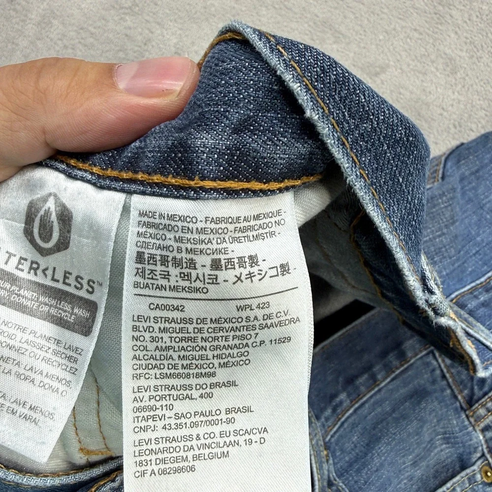 Levis levi 569
